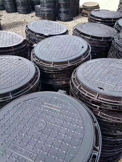管道井蓋生產(chǎn)：如何選擇合適的材料與工藝，確保安全與耐用性